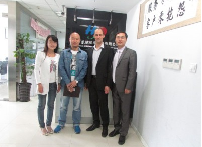 2014年10月14日，法國PRECIA MOLEN工廠負(fù)責(zé)人再次蒞臨我司，對后續(xù)如何更好的合作做了深入洽談，并給予我司技術(shù)上的指導(dǎo)與支持，雙方就后期友好合作達(dá)成共識